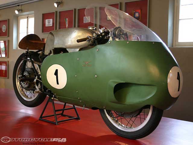moto-guzzi-motorcycle-museum-13